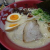 らーめん まこと屋 - とろ～り煮卵牛白湯