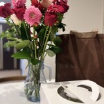 八王子うかい亭 - 自宅にて。
      旦那くんと２人でケーキをいただきます(*´ー｀*)