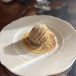 八王子うかい亭 - デザートは3種類から選べますが…
      うかい亭と言ったらモンブラン♡(*´ω｀*)
      ３人ともモンブランを選びました♪(  ´艸`)