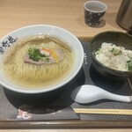 鯛塩そば 灯花 浦和パルコ店 - 