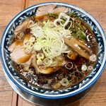 焼豚中華そば専門 しげる - 