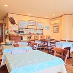 シャンティ - 夜はワインを楽しむ方も多いこちら。