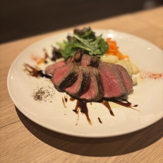 こだわりの食材をコースでもアラカルトでも