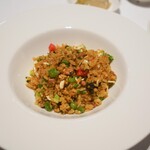中国飯店 琥珀宮 - ひき肉とインゲン豆、塩漬けオリーブ葉の炒飯