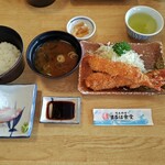 まるは食堂旅館 - 