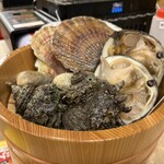 磯丸水產 郡山站前店 - 活貝焼き盛り合わせ(大盛り)    3299円