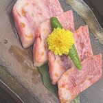 黒毛和牛タンとハラミ 焼肉ごりちゃん - 