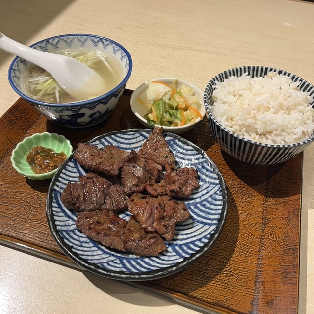 Sumiyaki Gyutan Higashiyama Rukuaosakaten