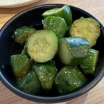 元祖串かつ だるま 道頓堀店 - やみつき胡瓜