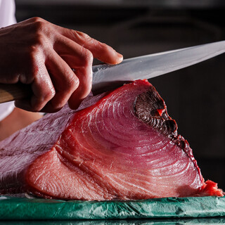 全国各地から送られる選りすぐりの鮮魚