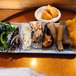 錦潟 - 圧巻の総菜とデザート