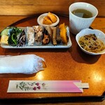 錦潟 - 圧巻の総菜とデザート