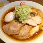 Ramen Rouge - Rougeの清湯（醤油）＋チャーシュートッピング