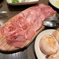 オービカ モッツァレラバー 梅田店 - 