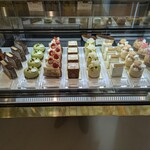 LESS by Gabriele Riva & Kanako Sakakura - 