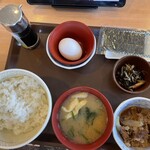 すき家 34号武雄店 - 牛たまかけ朝食