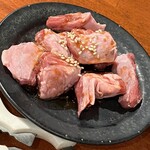 焼肉・ホルモン名嘉真 - 