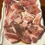 焼肉・ホルモン名嘉真 - 