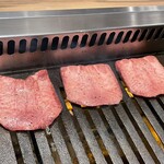 焼肉 ジャンボ - 