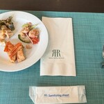 ダイニング フェリオ - サラダ・サーモン