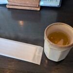 蕎麦 美酒 健肴 佳蕎庵 - お茶とおしぼり