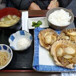 お食事処おさない - 父が頼んだ帆立バター焼き定食（1800円）
