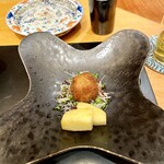 揚ル かりん - ⑥鴨とフォアグラのコロッケ 
    りんご マディラソース