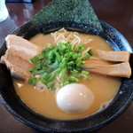 らーめん la.la.la. - 2014年11月26日(水)　とりパイタン(醤油)750円＋味玉(フリーペーパークーポンで無料)