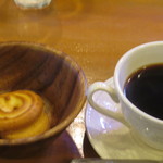 めだかcafe - めだかブレンドとサービスのクッキー