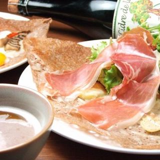 コースは3300円～。女子会コースや飲み放題もあり★