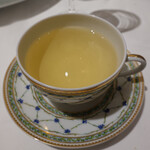 シェ・イノ - ヴァルヴェーヌティー