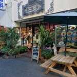 伯爵邸 - 店舗外。