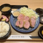 豚しゃぶ せいろ蒸し 豚匠 - ヒレカツ