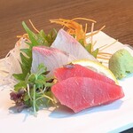 水炊き もつ鍋 博多廊 - 近海鮮魚御造里２種盛合せ