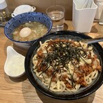 つけ麺 はま紅葉 - 味玉、玉ねぎ