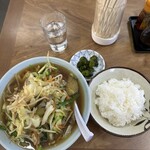 天津 - 野菜そば＋半ライス