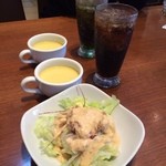 ステーキ宮 - 今日のランチ
            スープバー
            ドリンクバー
            ミニツナサラダ