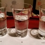 勢揃坂 蕎 ぎん清 - 福島の地酒（左から）「会津中将」「穏」「又兵衛」。