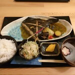 割烹食堂 かいね - 鮫鰈煮付け定食　1380円