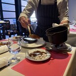 オーセンティック リビング ブッチャー エヌワイシー - シェフが一皿ずつサーブ