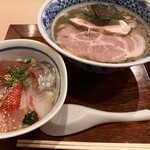 あら炊き中華そば 魚櫓魚櫓 - 