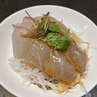 廣東料理 民生 ヒルトンプラザウエスト店 - 広東風鯛のお刺身