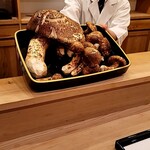 馬車道 大かわ - 巨大松茸