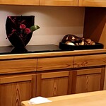 馬車道 大かわ - お花の隣に