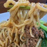 麺や金時 - モチ太麺のリフトアップ