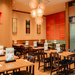 約55席の広々空間ダイニング◎