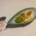 杏花亭 - デザート(真ん中には芋羊羹)、コーヒーの写真を撮り忘れました。