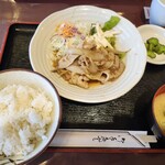 はやしや - 豚肉と玉葱の生姜焼き定食。