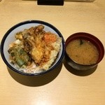 Tendon Tenya - 野菜天丼にキスのせ680円
