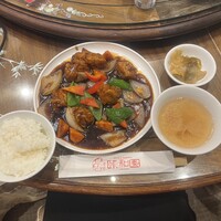 個室中華 頤和園 溜池山王店 - 
